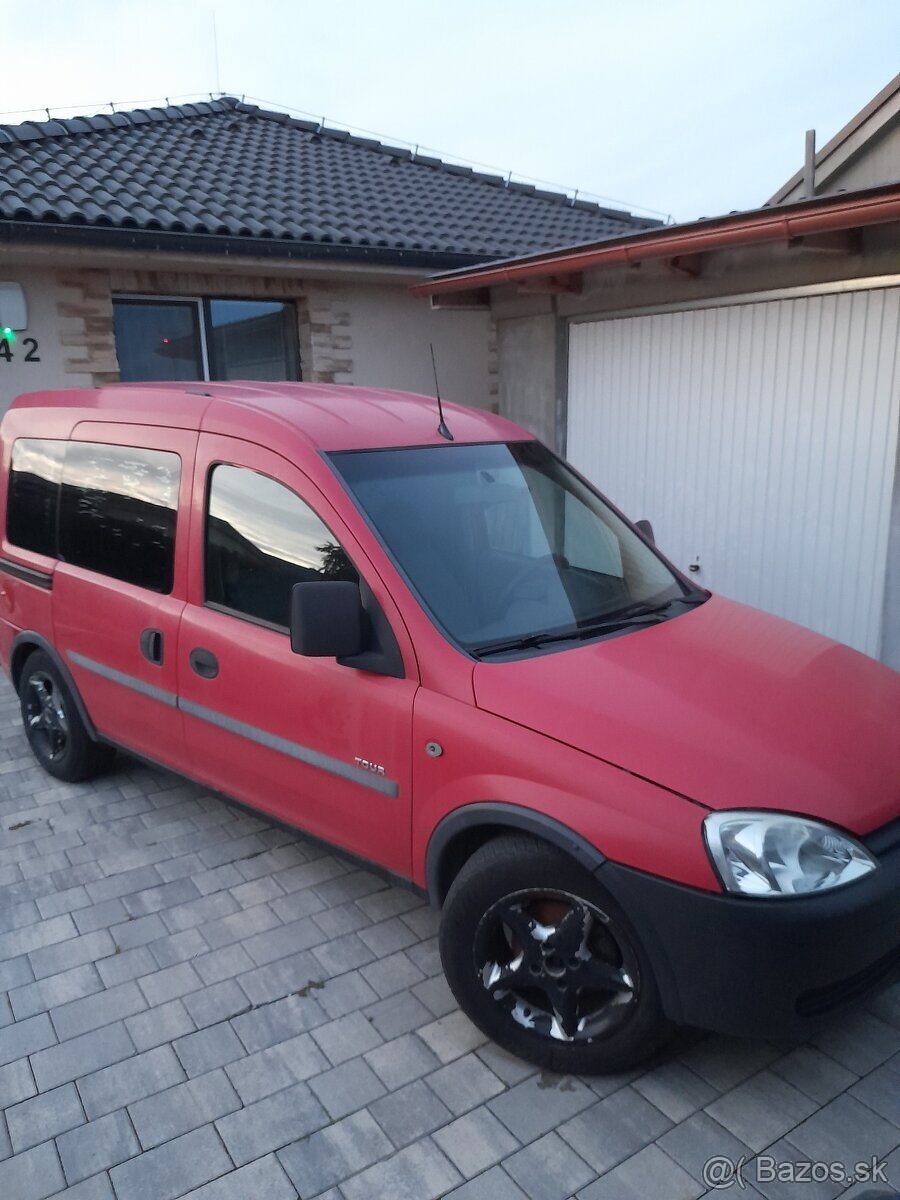 Predam opel combo 1.7 55kw diesel rok 2004