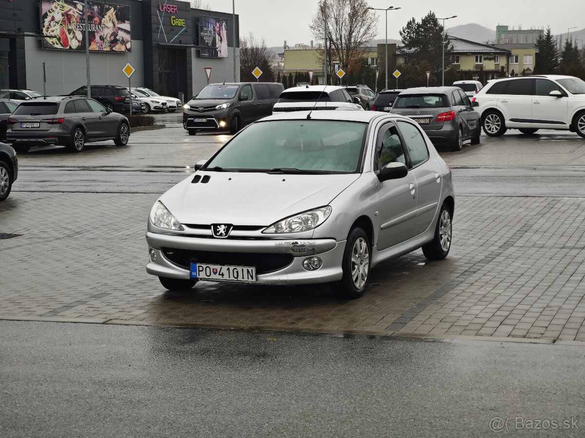 Peugeot 206 1.4i 2009 REZERVOVANE