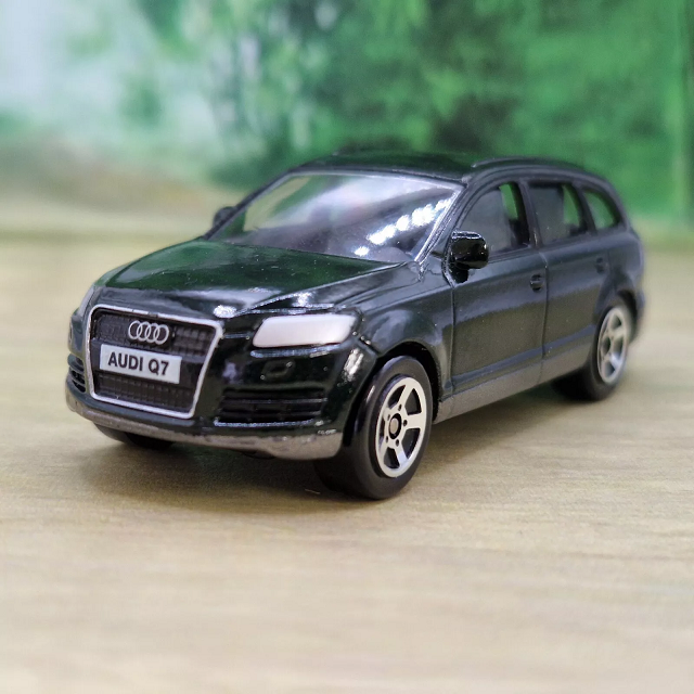 1:64 Audi Q7