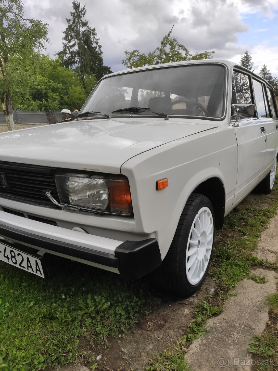 Lada 2104