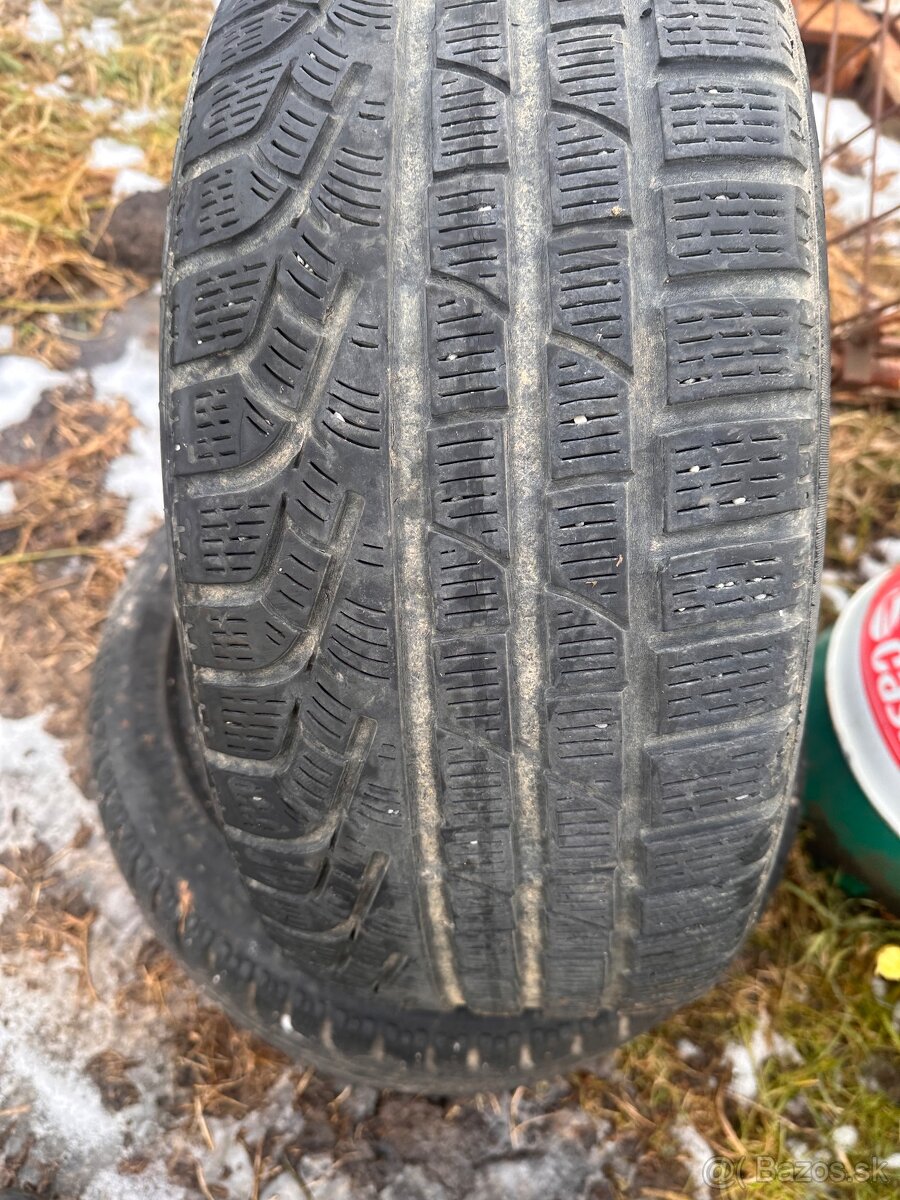 Zimne pneumatiky Pirelli  235/45 r18