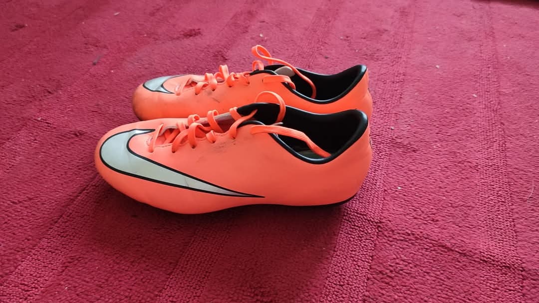 Kopacky NIKE vel. 38