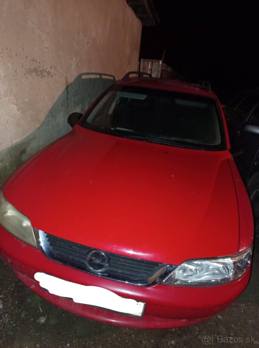 Predám Opel Vectra Caravan 1.8 Benzin