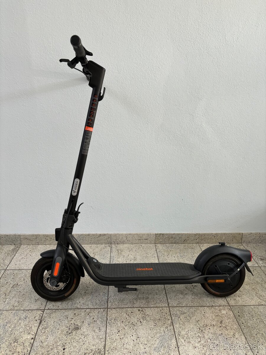 kolobežku Ninebot kickscooter F2 by Segvay so zárukou