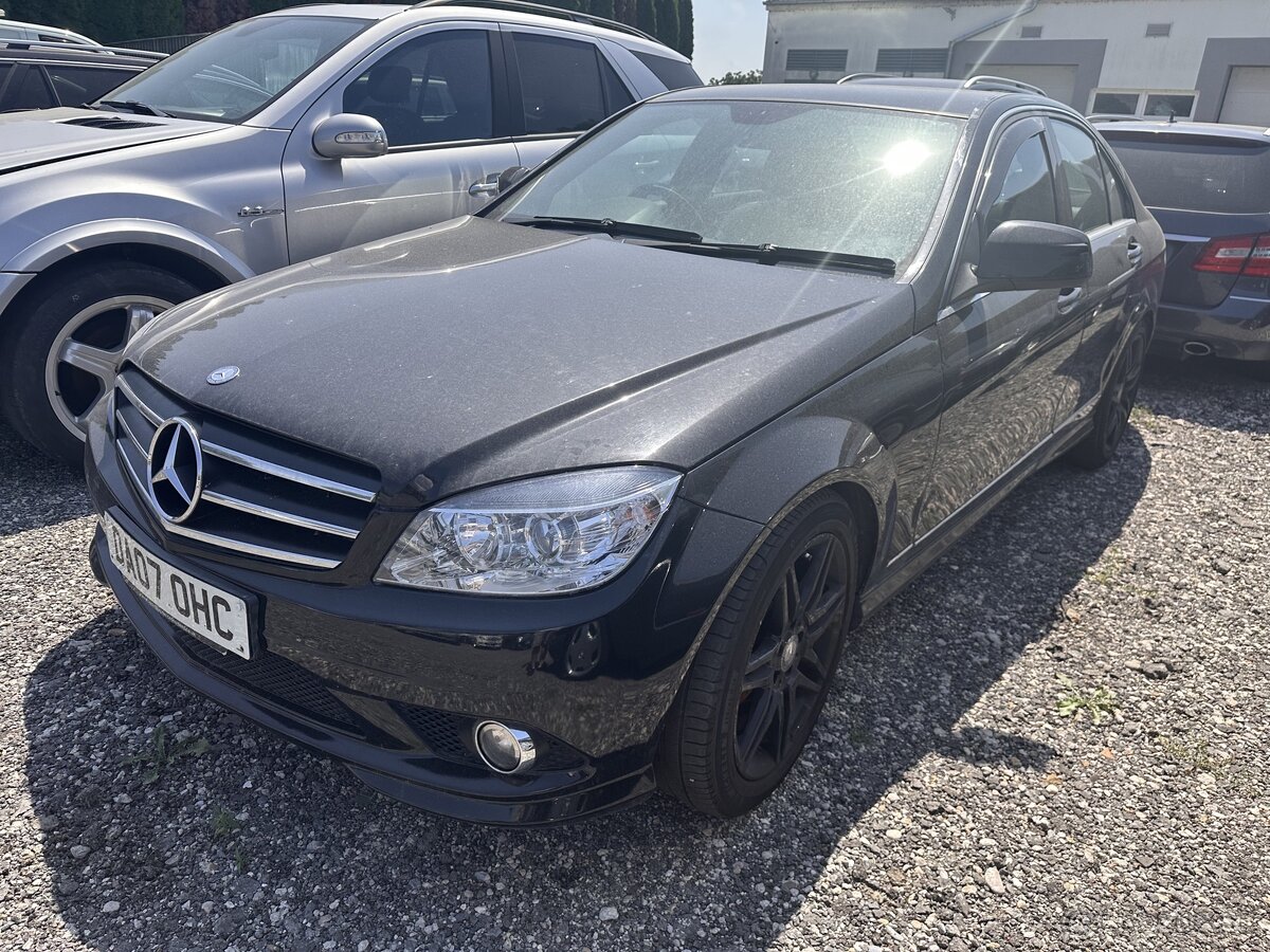 Rozpredam Mercedes C 220cdi AMG paket