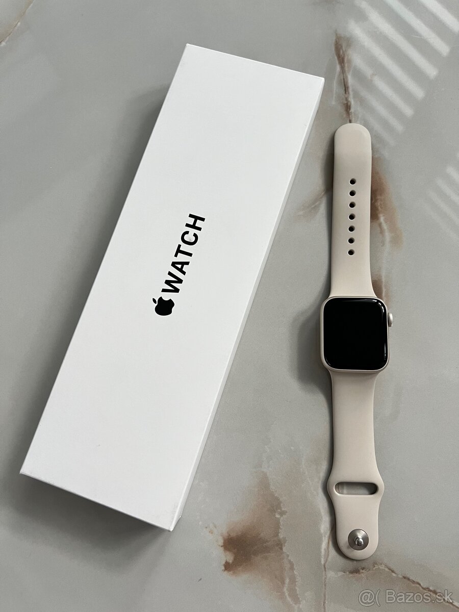 Apple Watch  SE 40 mm Hviezdno biely hliník