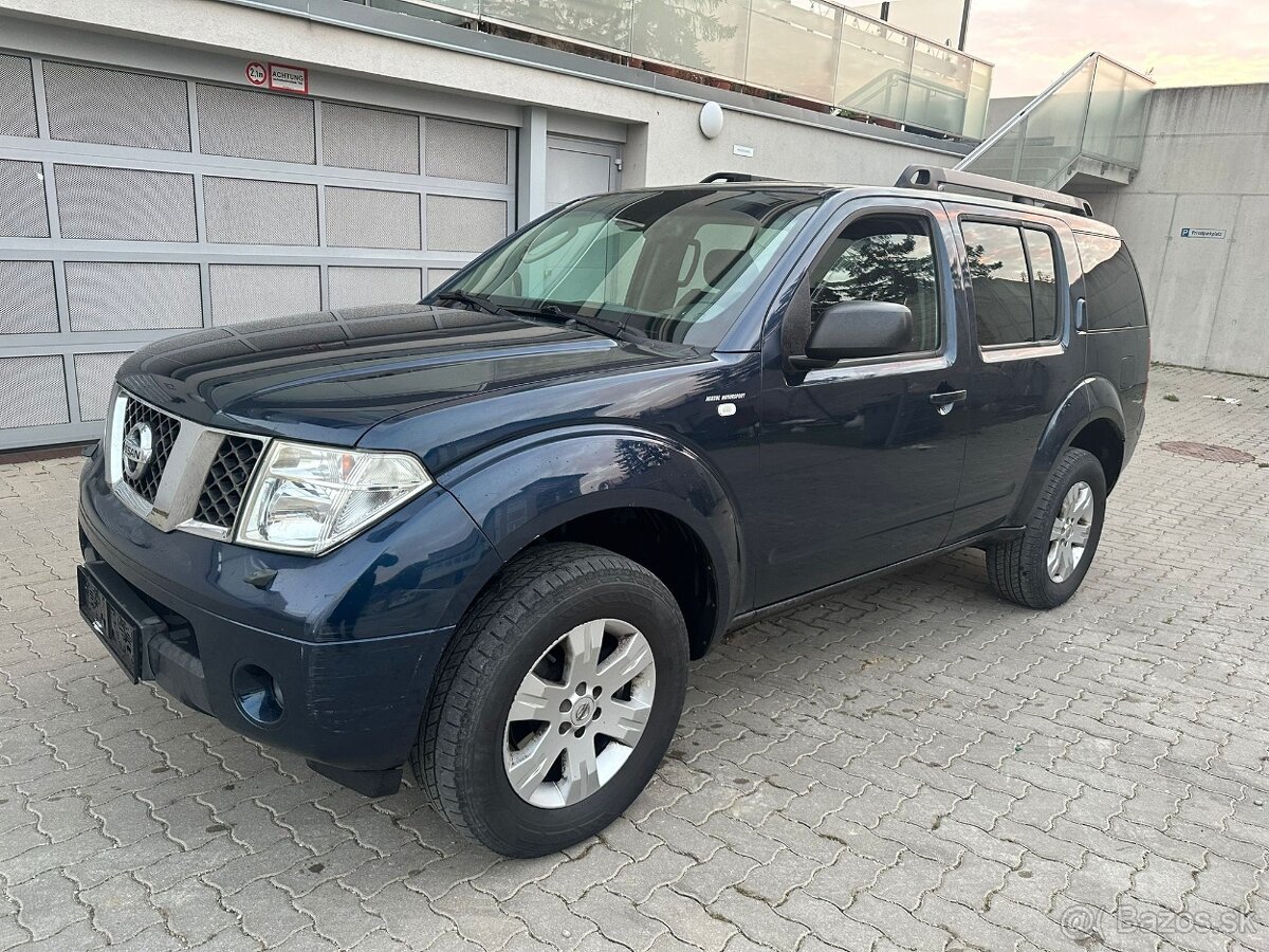 NISSAN PADHFINDER 2,5 DIESEL 4X4 7 MIESTNY