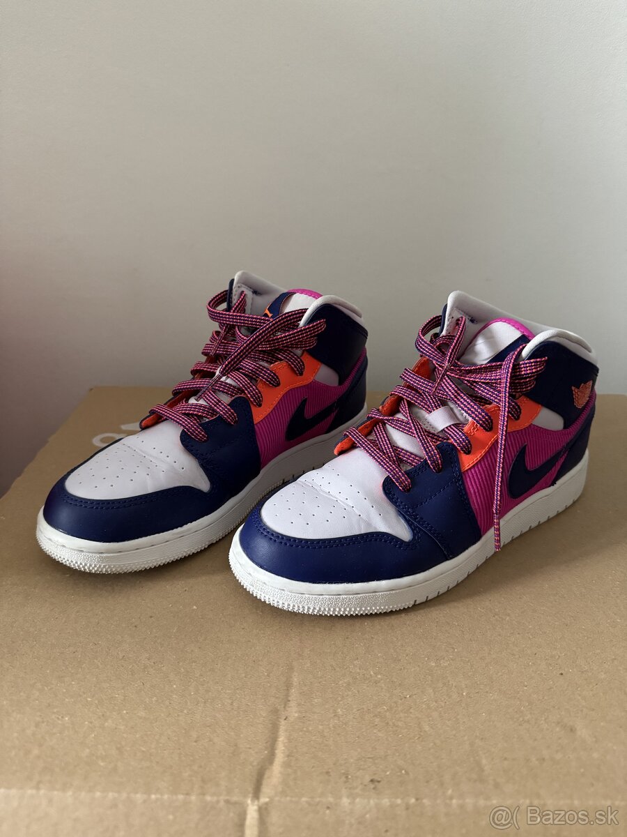 Nike Air Jordan 1 Mid Fire Pink Barely Grape