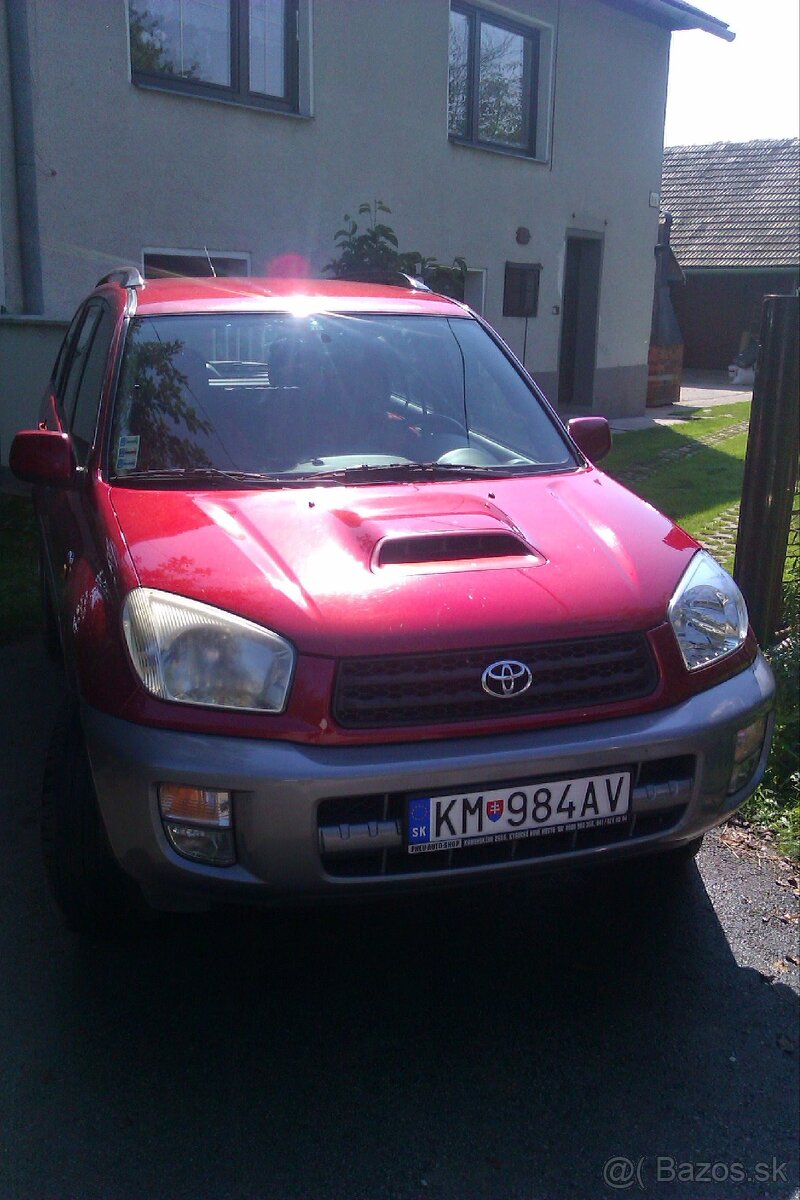 Predám TOYOTU RAV4 4x4