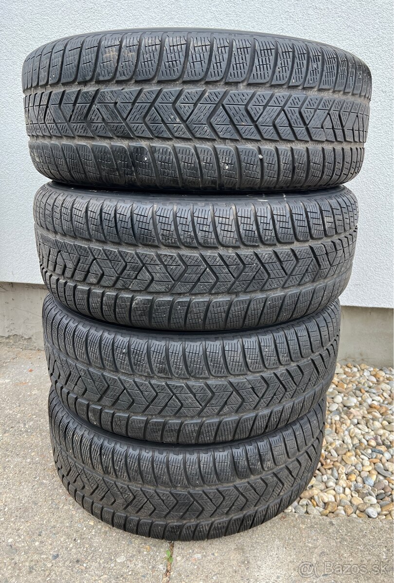 Zimne pneu 235/60 R18 Pirelli