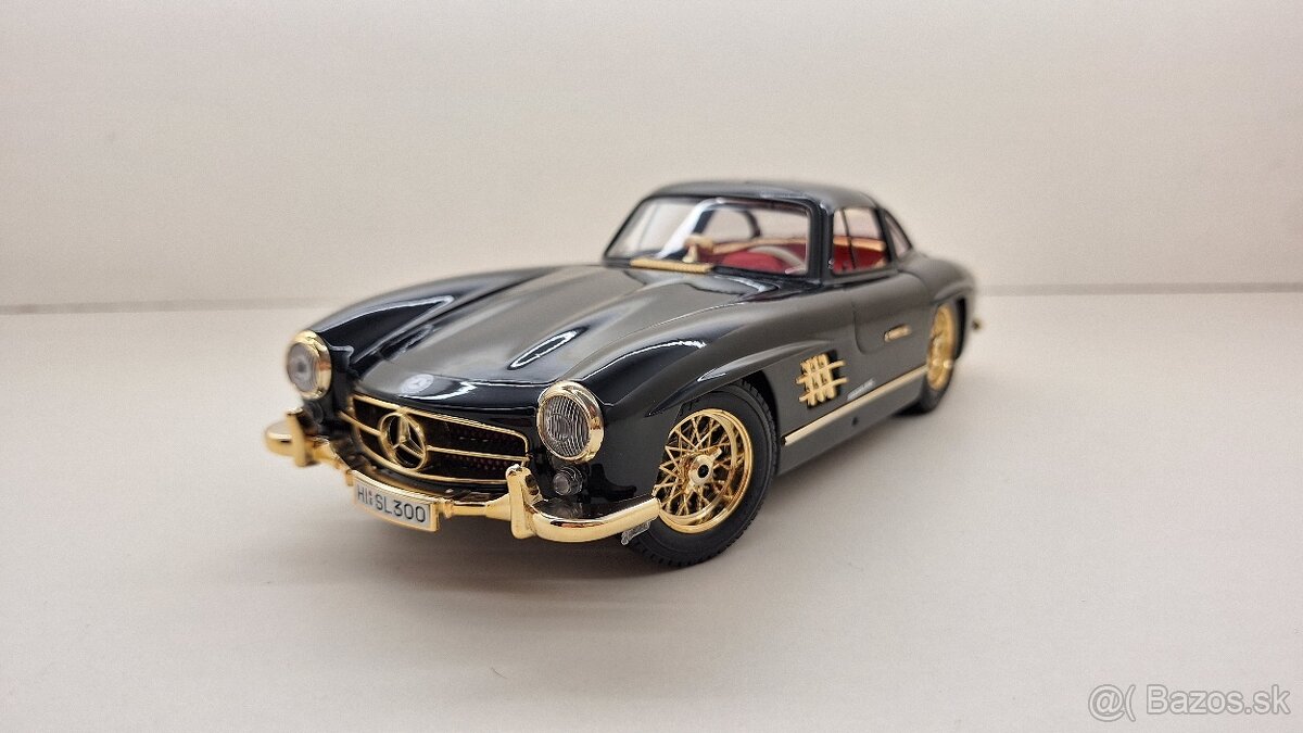 1:18 MERCEDES-BENZ 300SL AUTODROM