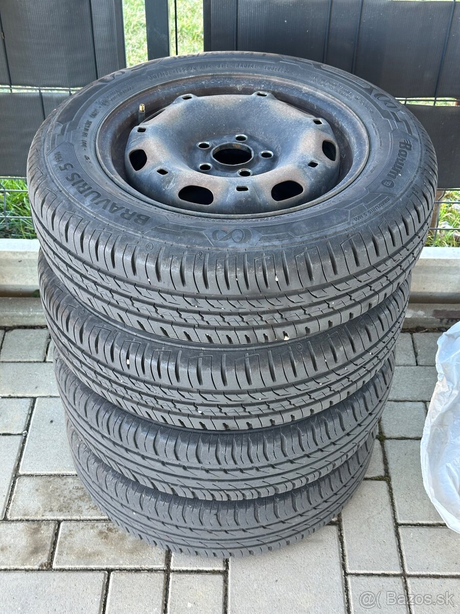 Predám sadu kolies 165/70 R14 rozteč 5x100