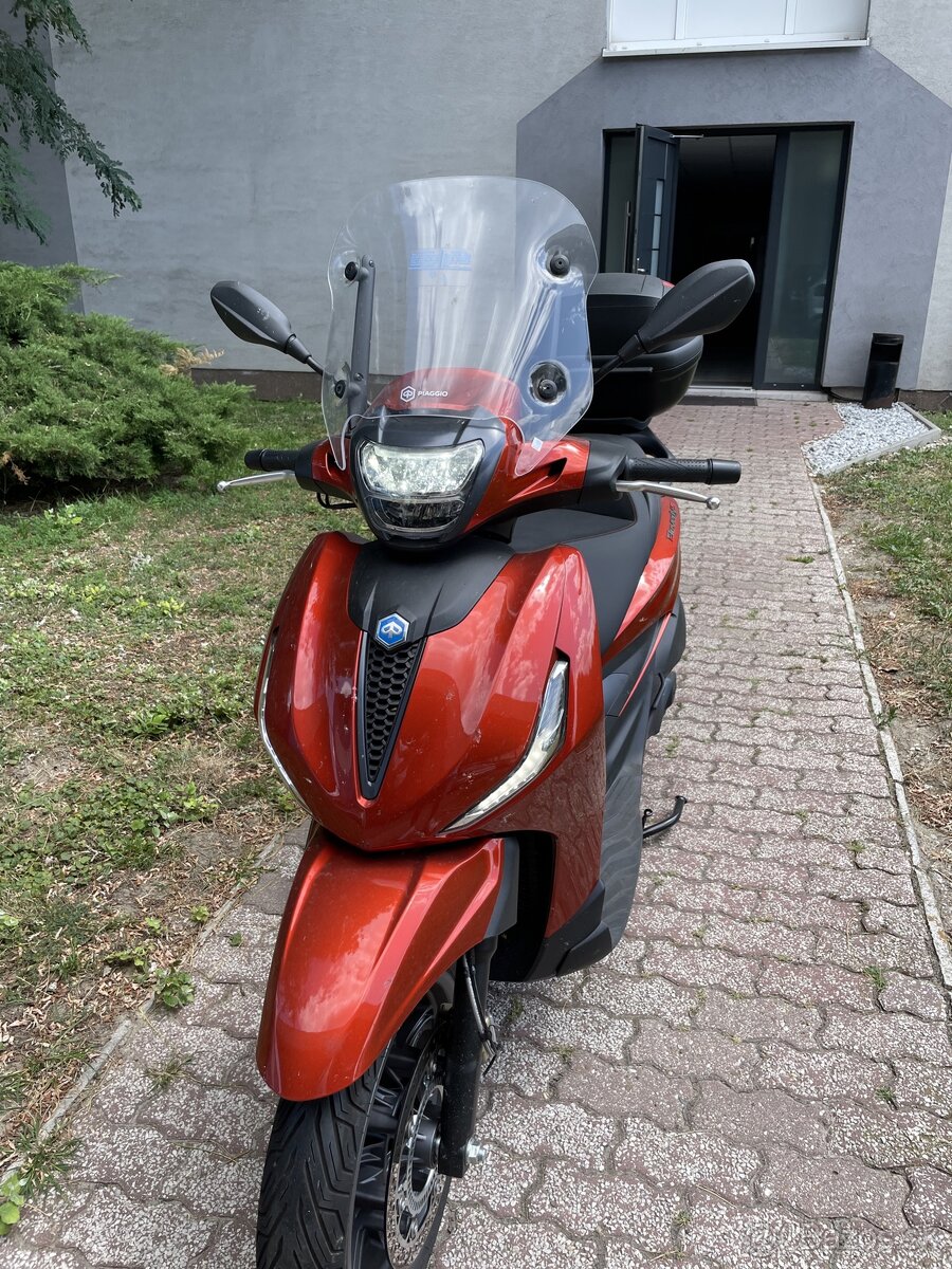 Skúter Piaggio Beverly 300 HPE