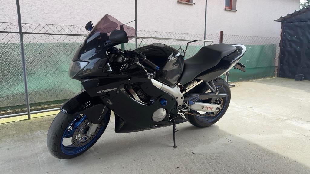 Predám Honda CBR 600 F