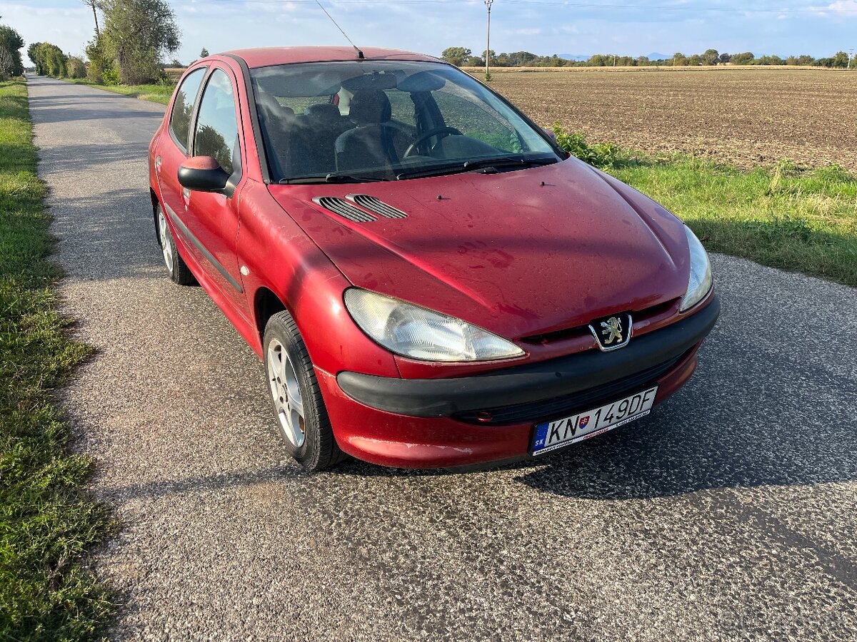 Peugeot 206 .1.1 benzín 170tis km