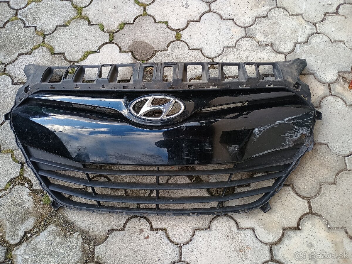 Hyundai i30 mriežka nárazníka od r.v.2012