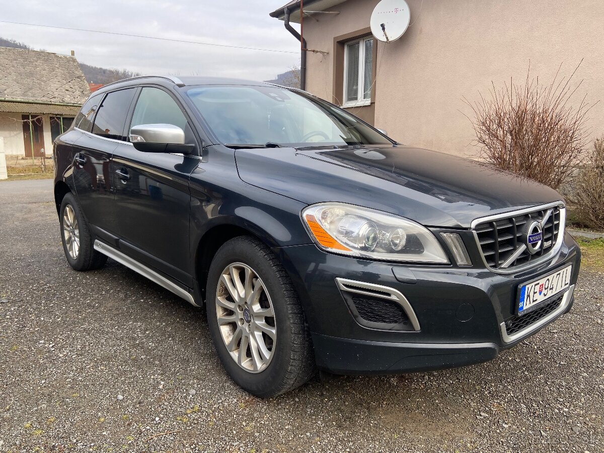 VOLVO XC60 D5 AWD - R-design