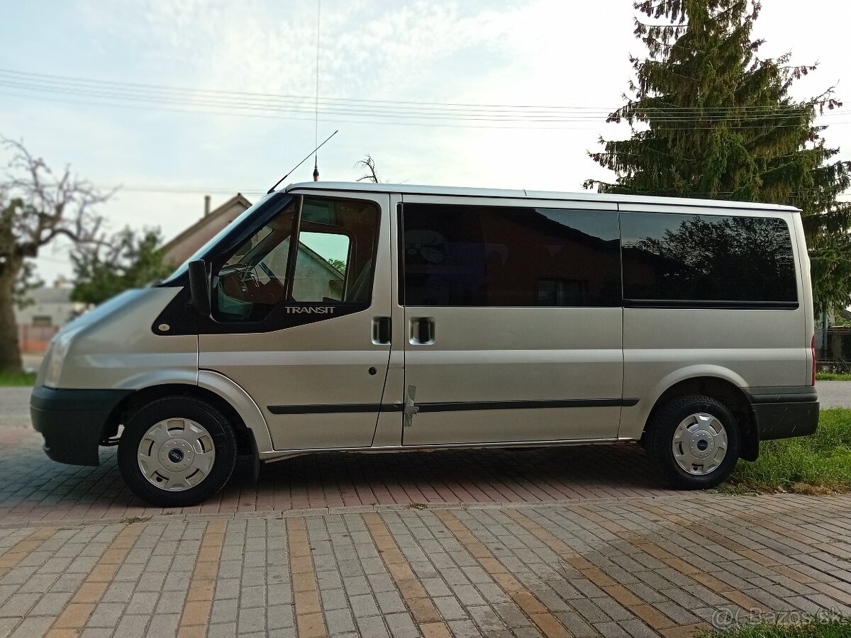 FORD TRANSIT  BUSS 2.2TDCi 140 T300  PREDLZENA VERZIA