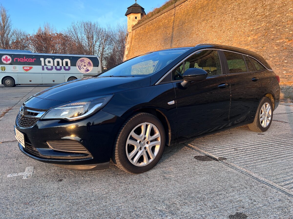 Opel Astra kombi combi 1.6 CDTI 110k