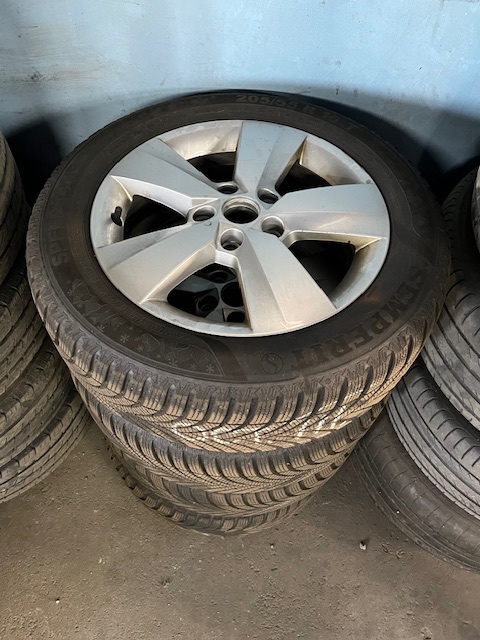 Predám obuté ALU 205/55R16 zima, 5x112 Octavia