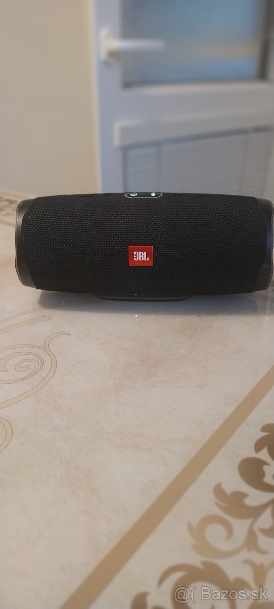 JBL Charge 4