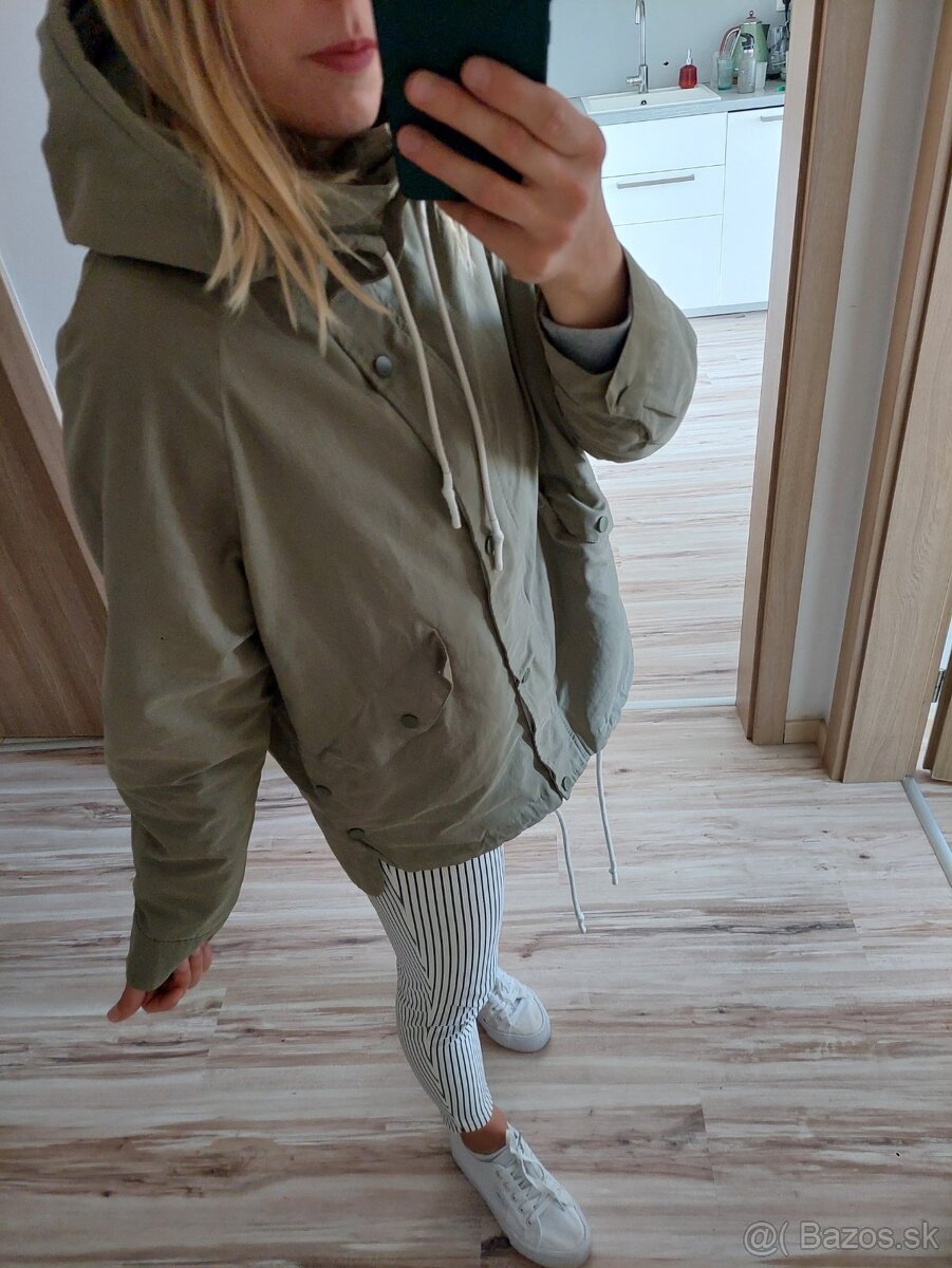 Olivová/khaki/bledozelená bunda/parka Medicine