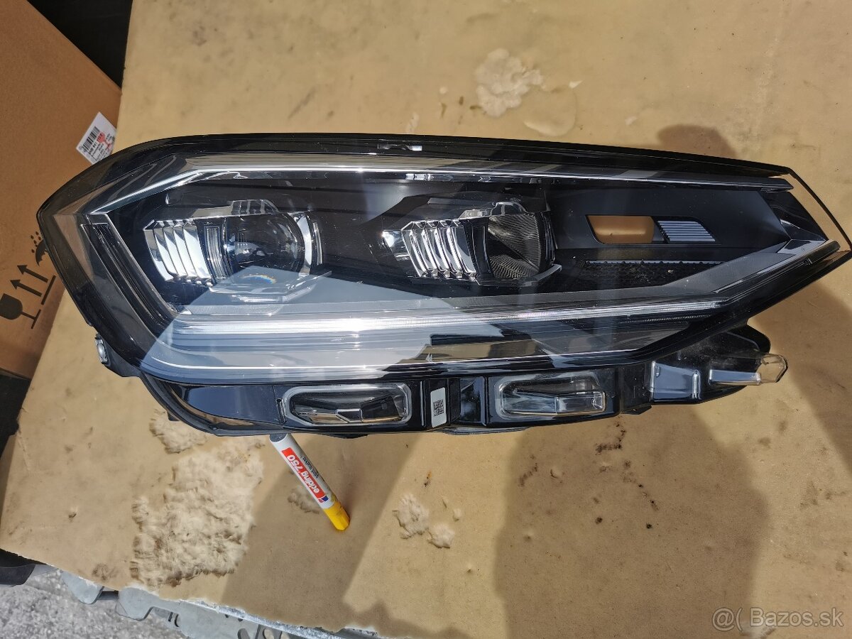 VW SPORTSVAN LIFT PP LP LED 517941078A 77A