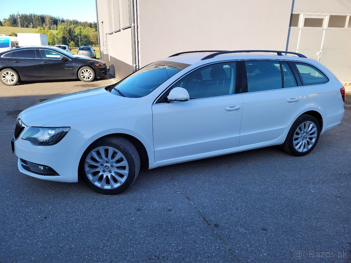 SUPERB II 2.0TDi 4x4 DSG combi  r.15 125 kW,  VELMI SOLIDNÍ