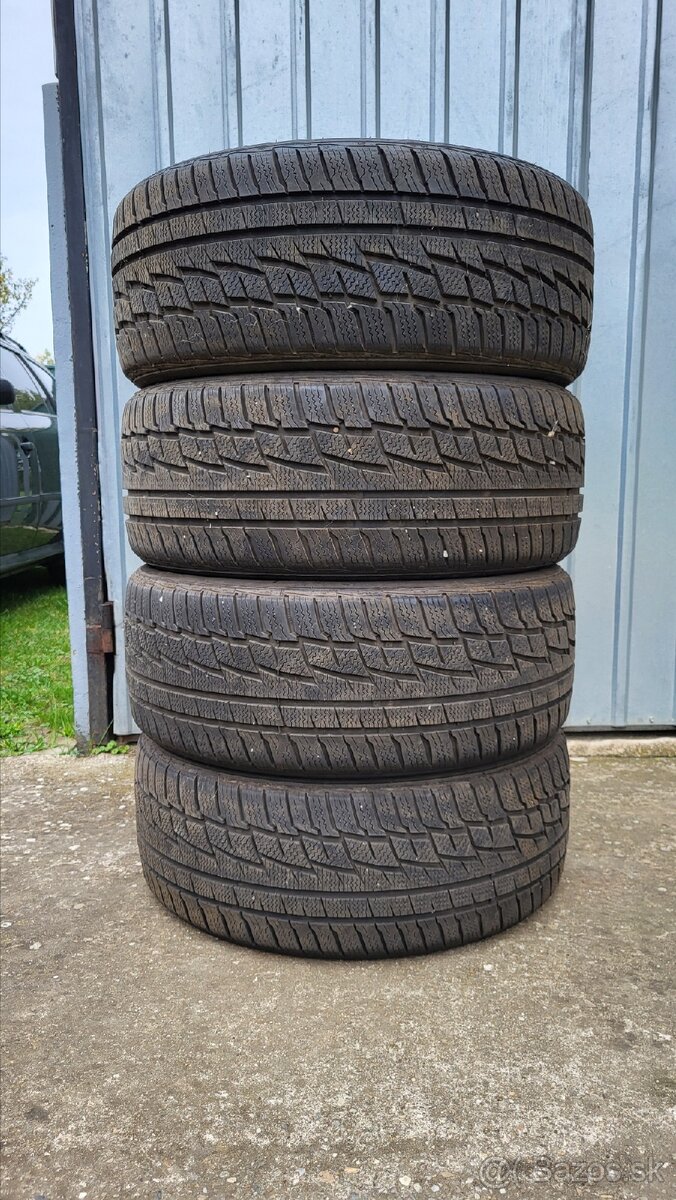 225/40 R18 zimné