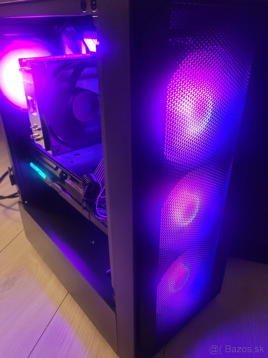 Predám herne PC / Ryzen 7 3700x / 32GB DDR4 / RX5700XT