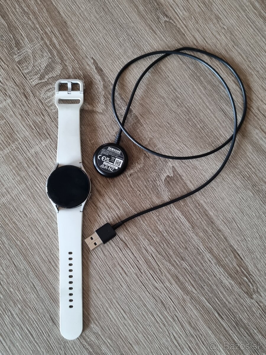 Hodinky Samsung Galaxy Watch 4 40mm