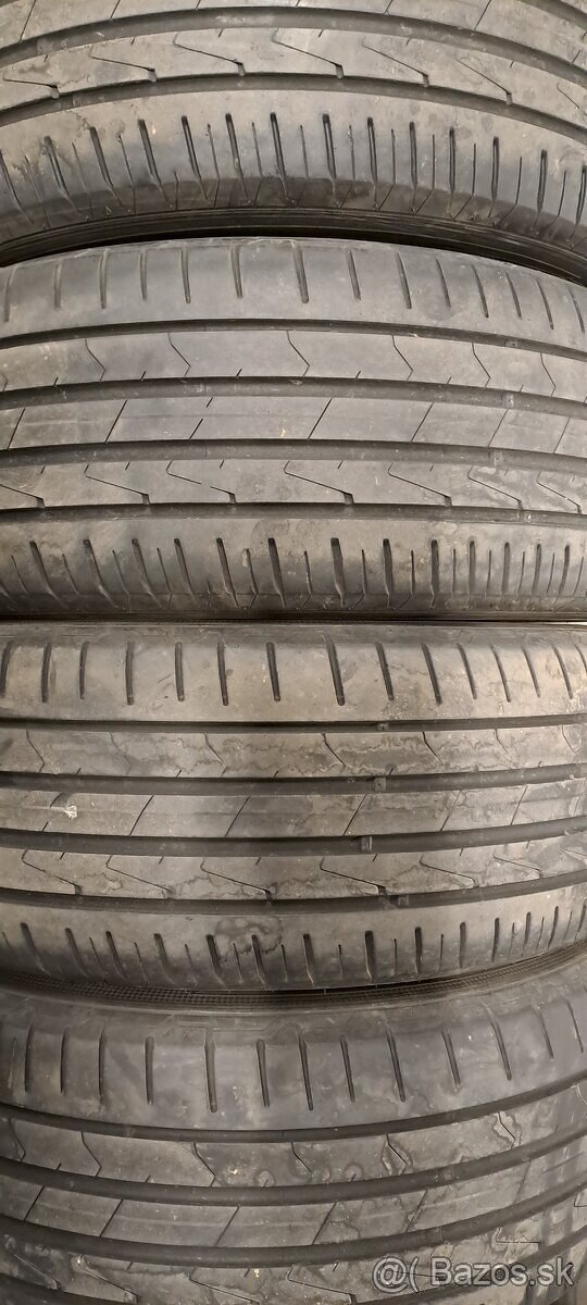 Predám 4ks jazdené zimné 215/55r17-94V Hankook