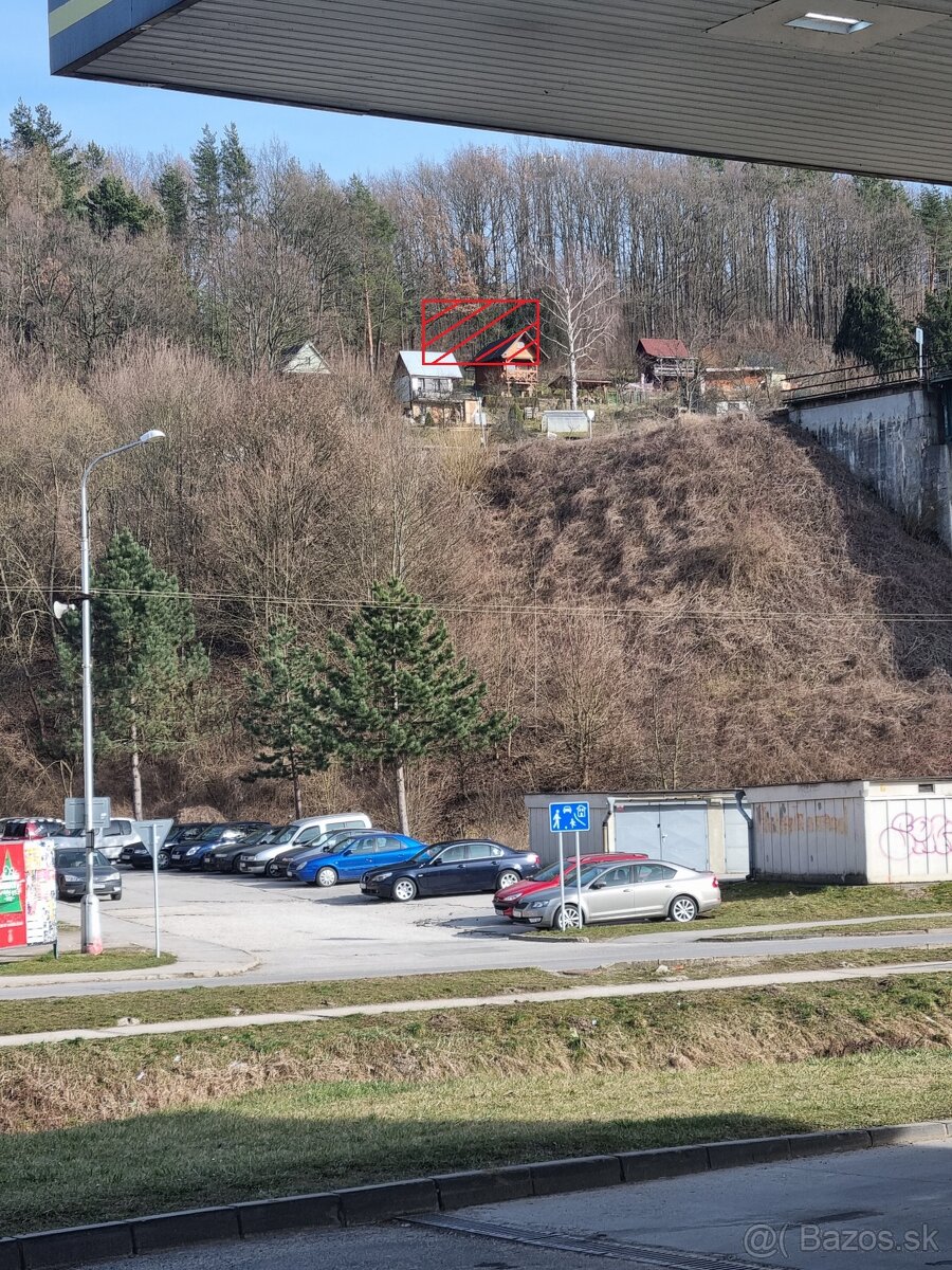 ZNÍŽENÁ CENA - Posledné 2 záhradky v meste Handlová