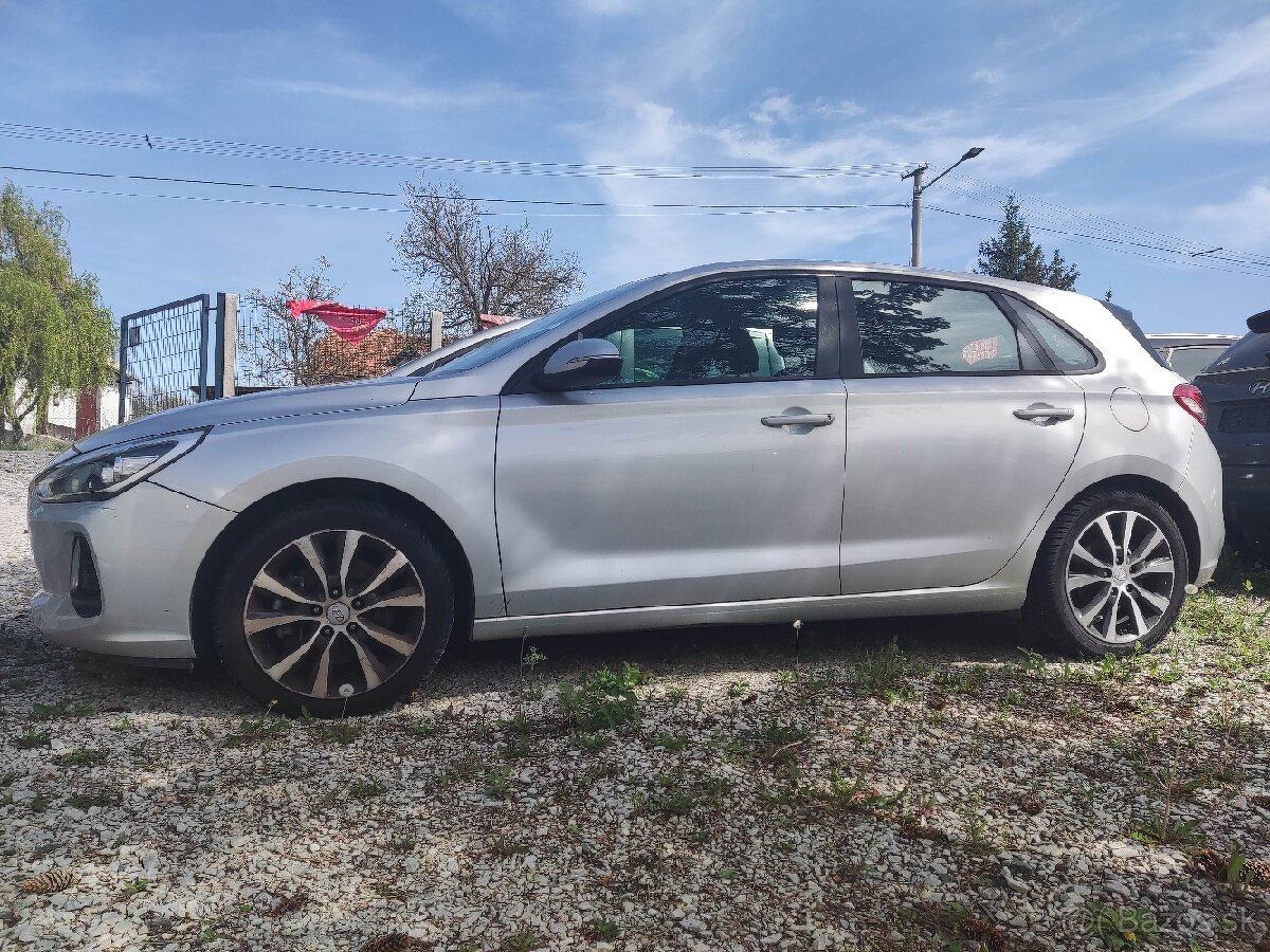 Hyundai i30, len 80tis.km, odpočet DPH