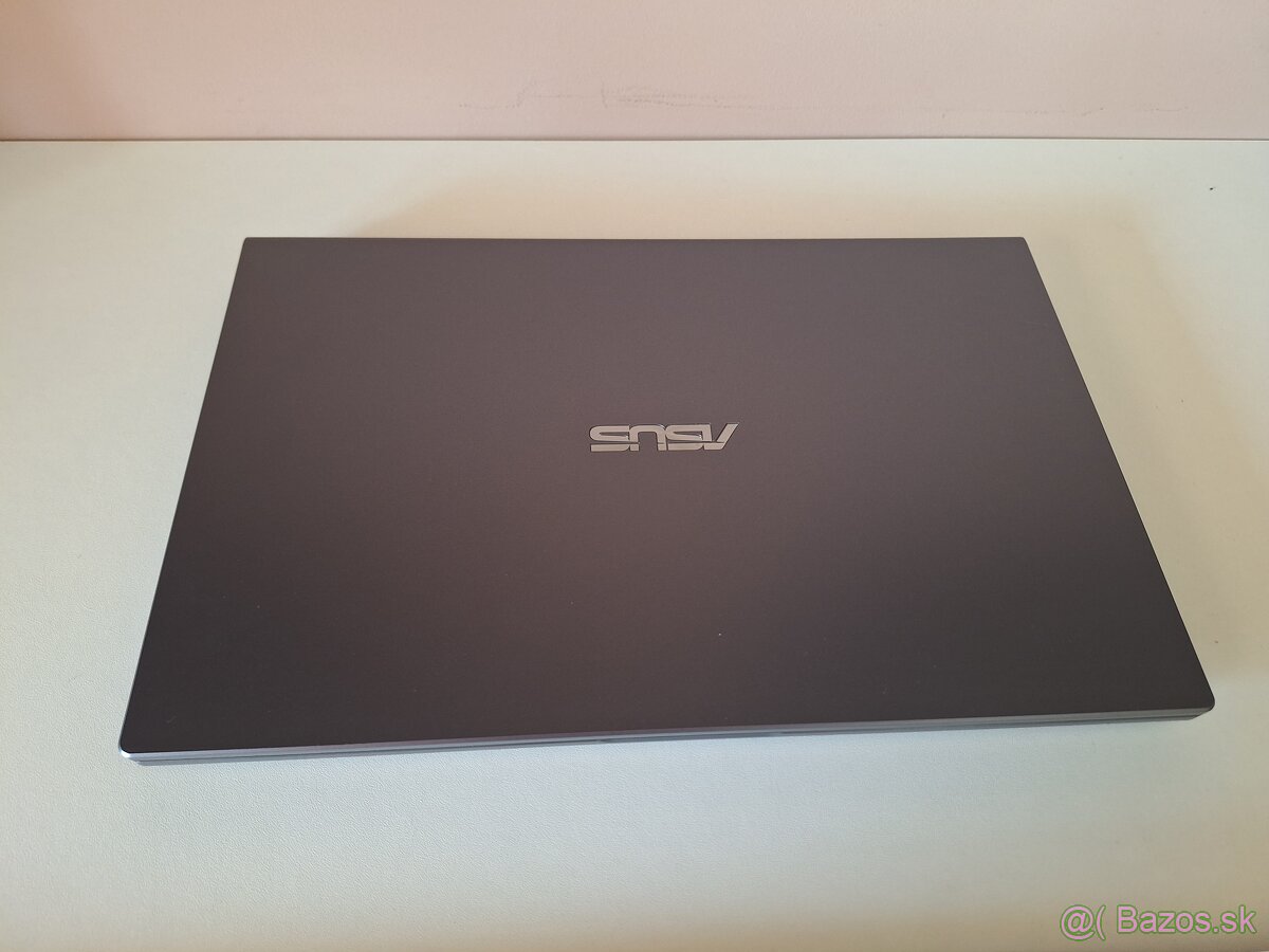 Asus VivoBook 15