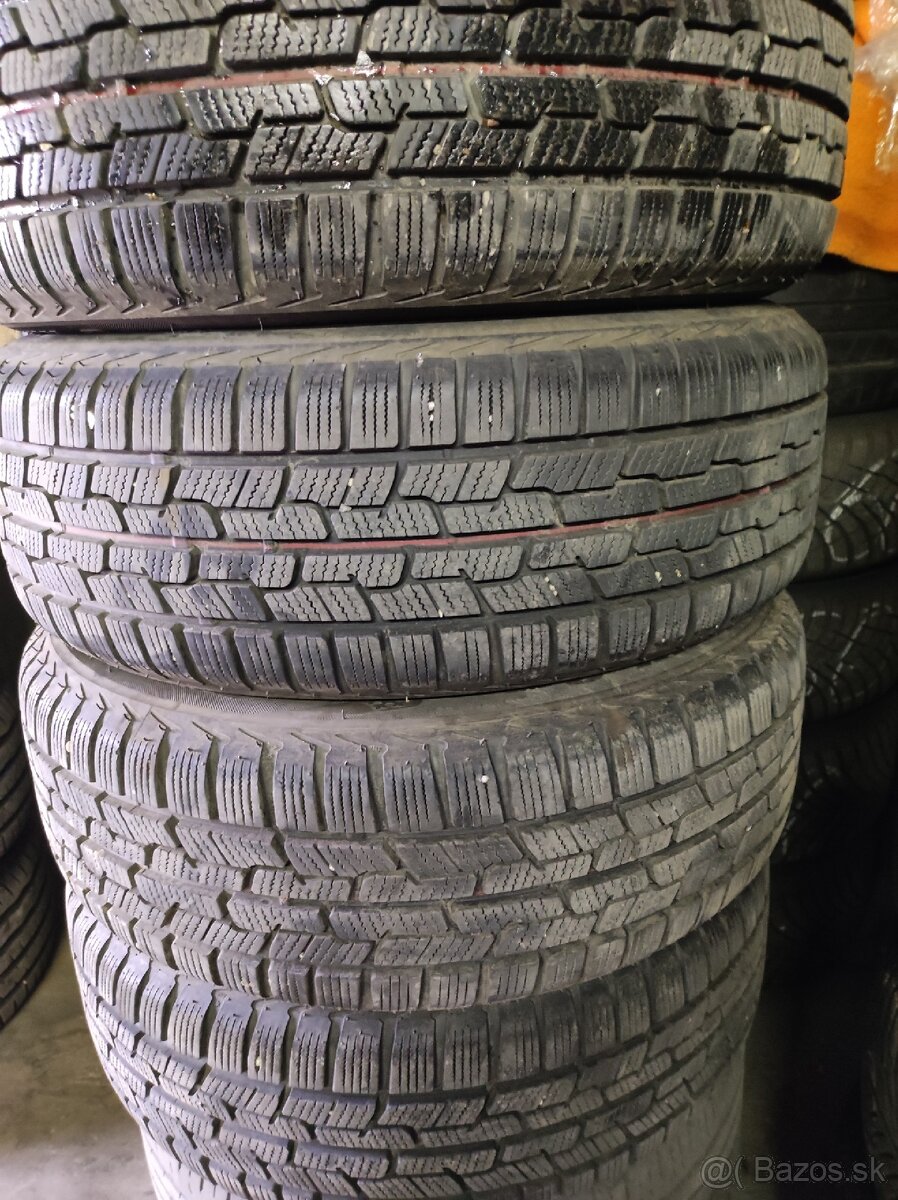 Zimné 205/60R 16