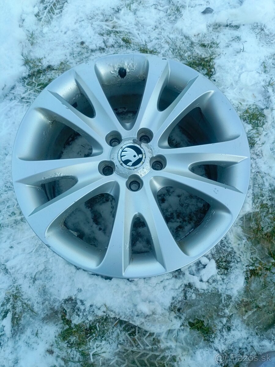 Disky Škoda 5x112 R17 Pirelli 225/50 R17 dot21