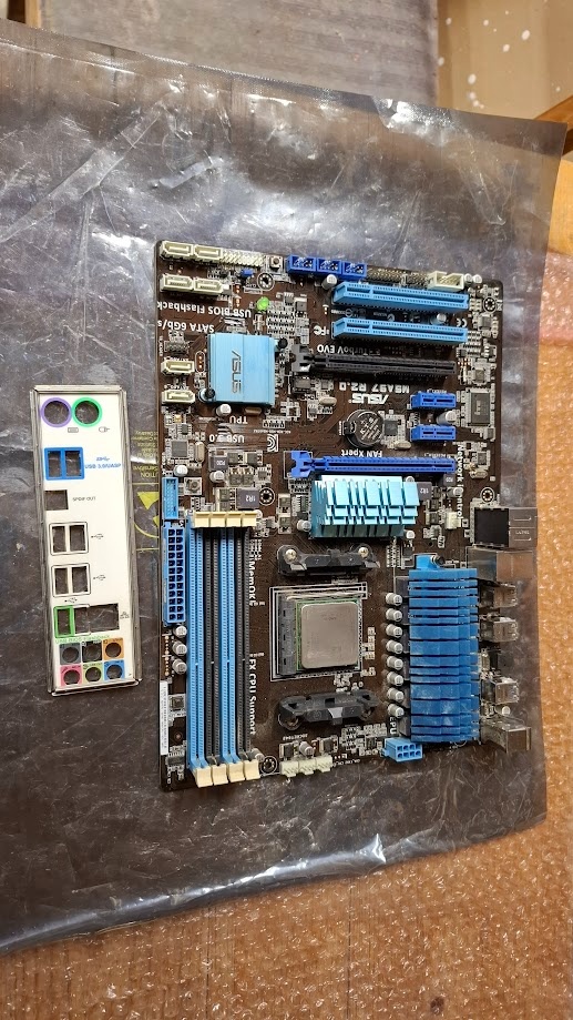 ASUS M5A97 R2.0 AM3+ AMD FX-6350