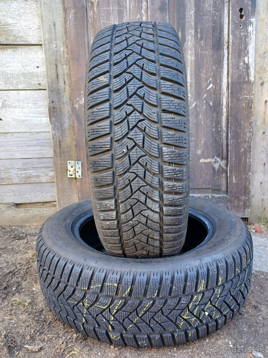 Predám 2 jazdené zimné pneumatiky Dunlop Sport 205/60 R16