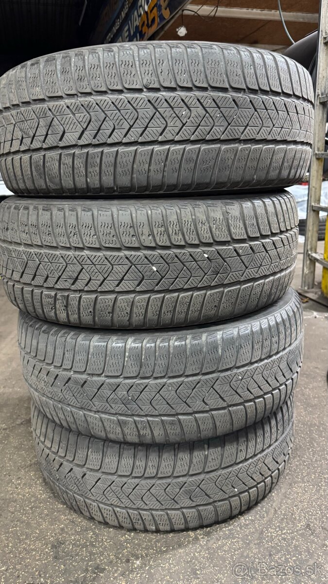 Predam pneu zimne 4ks 225 55 R18 pirelli (cca 4mm) dot 2019