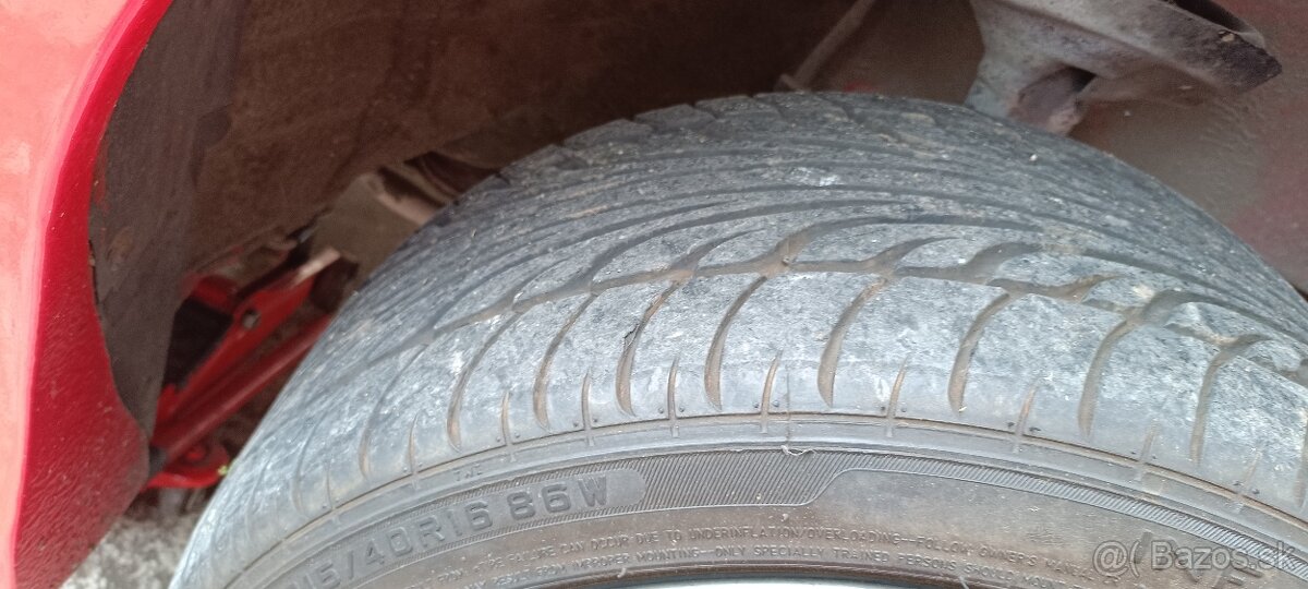 Michelin 215/40 R 16