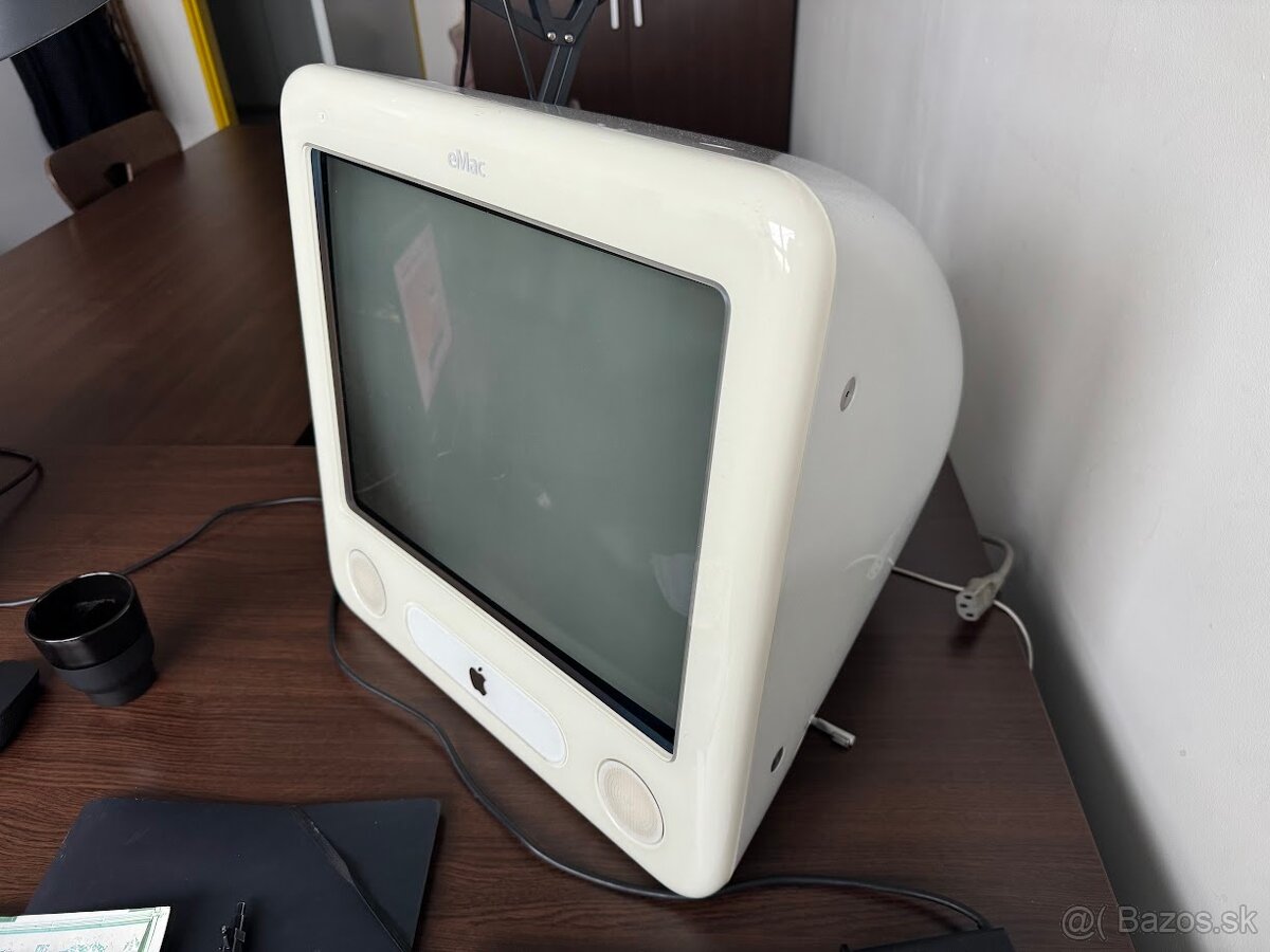 Predam Apple eMac