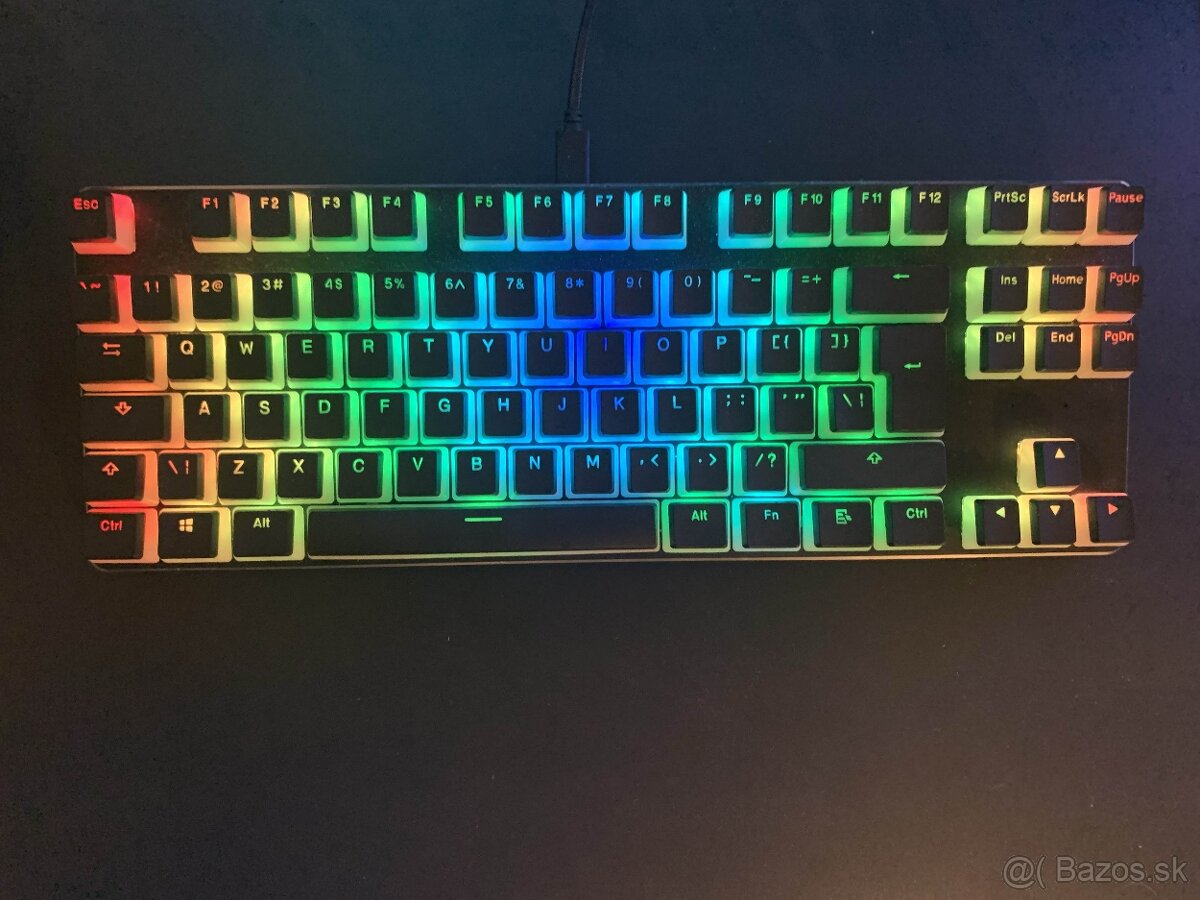 Glorious GMMK TKL custom klávesnica