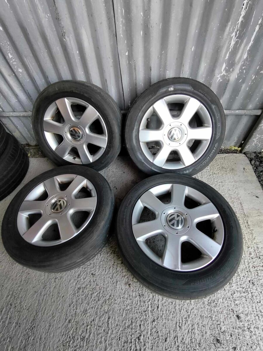 4ks alu disky orig. VW 5x112 r16 + pneu