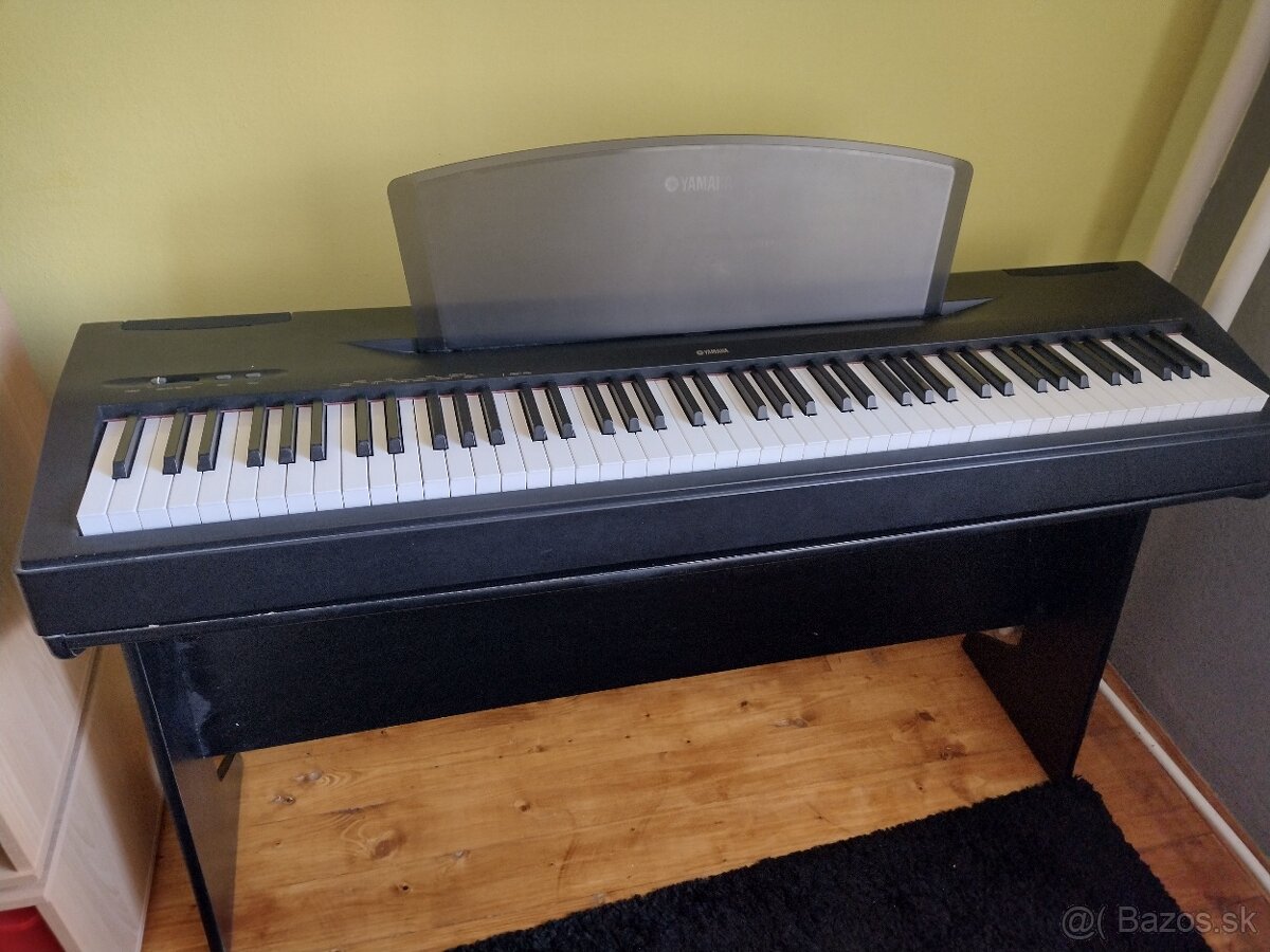 Yamaha P60