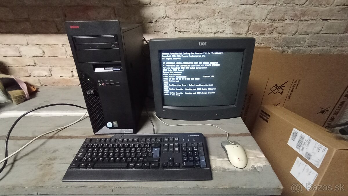 Starý pc IBM Lenovo