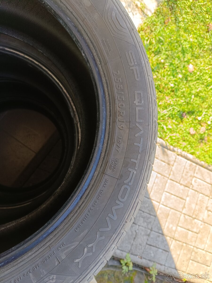 Letné pneu jazdené Dunlop255/50 R19