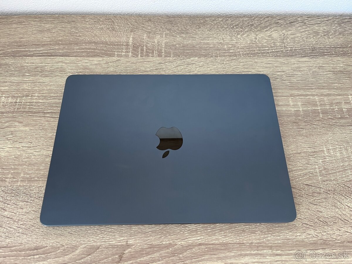 MacBook Air M2 256GB 8GB (V ZÁRUKE), ako nový