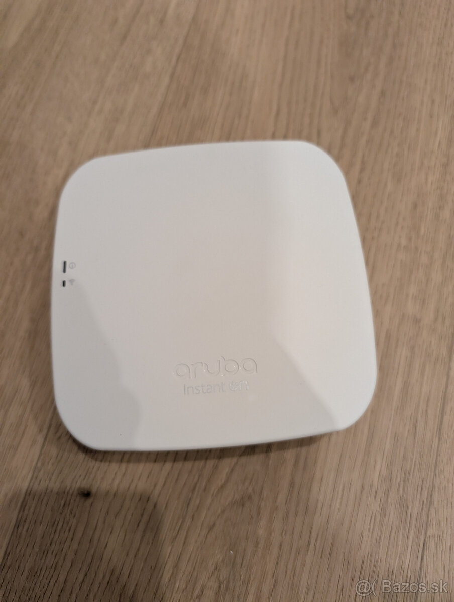 PoE WiFi Access Point Aruba Instant On AP11