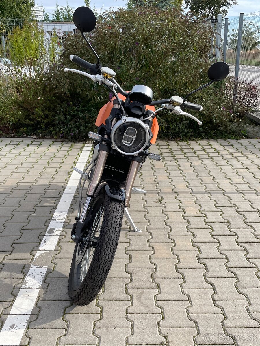 Elektrický motocykel Super Soco TC Max